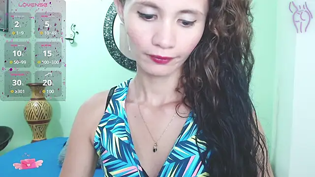 Snapshot of Sofia_Franco_ chatting on 01/07/25, 07:17 Sofia Franco online show from 01/07/25, 07:17