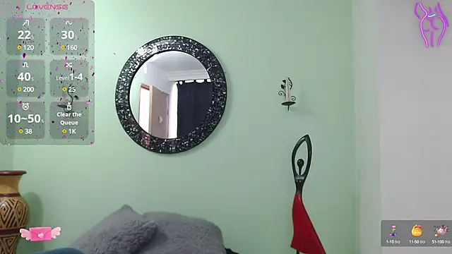 Snapshot of Sofia_Franco_ chatting on 01/11/25, 07:27 Sofia Franco online show from 01/11/25, 07:27