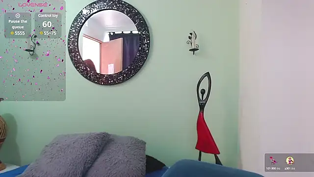 Snapshot of Sofia_Franco_ chatting on 01/21/25, 07:06 Sofia Franco online show from 01/21/25, 07:06