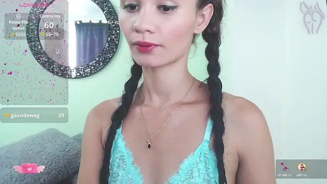 Snapshot of Sofia_Franco_ chatting on 01/30/25, 07:15 Sofia Franco online show from 01/30/25, 07:15