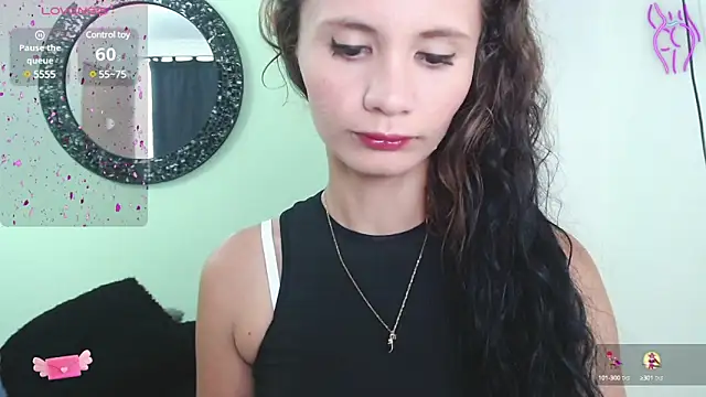 Snapshot of Sofia_Franco_ chatting on 02/04/25, 07:11 Sofia Franco online show from 02/04/25, 07:11