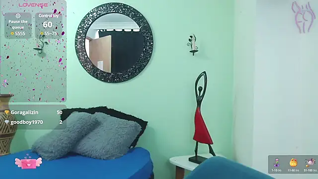 Snapshot of Sofia_Franco_ chatting on 03/03/25, 10:10 Sofia Franco online show from 03/03/25, 10:10