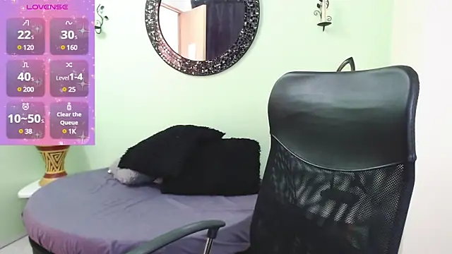 Snapshot of Sofia_Franco_ chatting on 03/21/25, 06:40 Sofia Franco online show from 03/21/25, 06:40