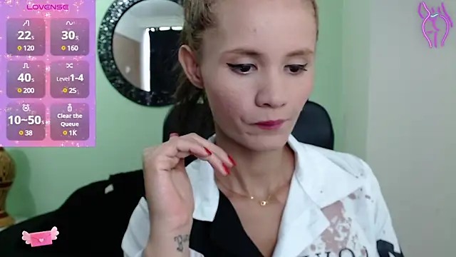 Snapshot of Sofia_Franco_ chatting on 03/22/25, 07:09 Sofia Franco online show from 03/22/25, 07:09