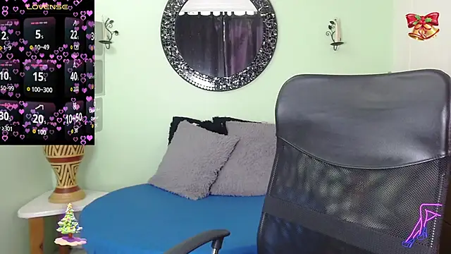 Snapshot of Sofia_Franco_ chatting on 12/15/25, 07:07 Sofia Franco online show from 12/15/25, 07:07