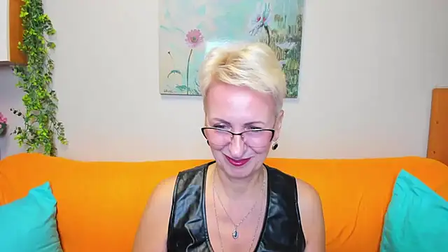 iamyourdream89 online show from 11/04/25, 07:57