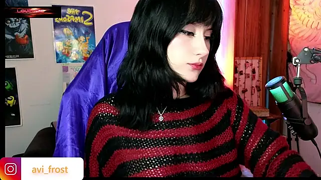 Snapshot of avi_frost chatting on 12/24/24, 05:27 avi frost online show from 12/24/24, 05:27