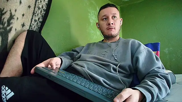 sweet cock28 online show from 12/19/24, 04:24