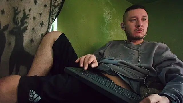 sweet cock28 online show from 02/09/25, 03:01