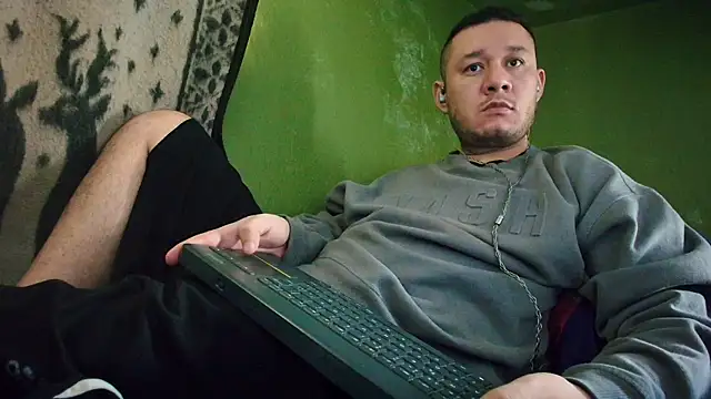 sweet cock28 online show from 02/11/25, 03:40