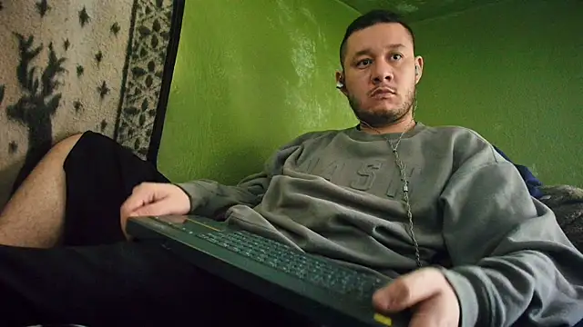 sweet cock28 online show from 02/15/25, 03:50