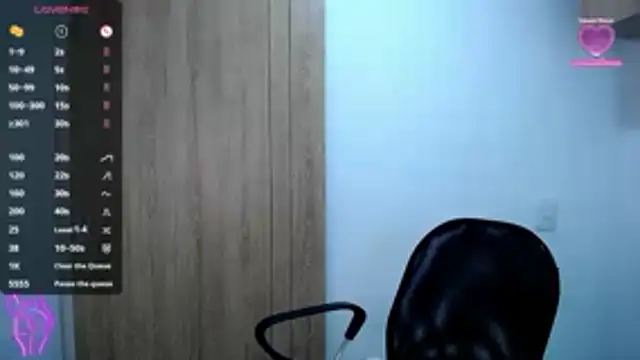Snapshot of Danna_Ross_ chatting on 04/16/26, 02:12 Danna Ross online show from 04/16/26, 02:12