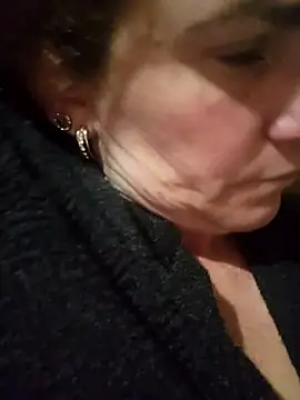 Snapshot of SeductionSilera chatting on 02/17/25, 08:15 SeductionSilera online show from 02/17/25, 08:15