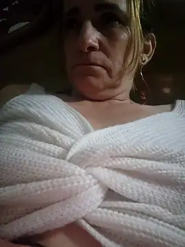 Snapshot of SeductionSilera chatting on 02/28/25, 10:06 SeductionSilera online show from 02/28/25, 10:06