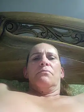 Snapshot of SeductionSilera chatting on 10/31/25, 04:13 SeductionSilera online show from 10/31/25, 04:13