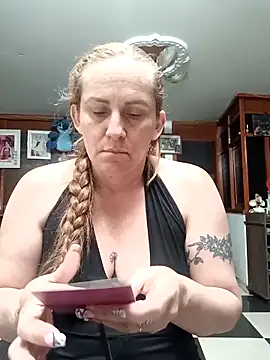 Snapshot of SeductionSilera chatting on 11/09/25, 09:02 SeductionSilera online show from 11/09/25, 09:02