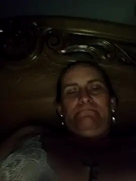 Snapshot of SeductionSilera chatting on 04/21/26, 03:35 SeductionSilera online show from 04/21/26, 03:35