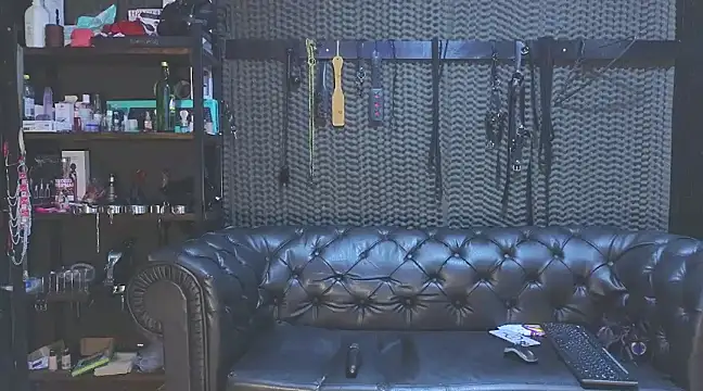 Snapshot of kimberly_swan chatting on 01/29/25, 09:50 kimberly swan online show from 01/29/25, 09:50