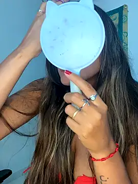 Snapshot of fenixgre chatting on 10/12/25, 06:07 fenixgre online show from 10/12/25, 06:07