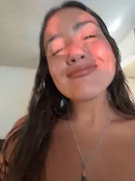 Snapshot of fenixgre chatting on 03/22/26, 06:44 fenixgre online show from 03/22/26, 06:44