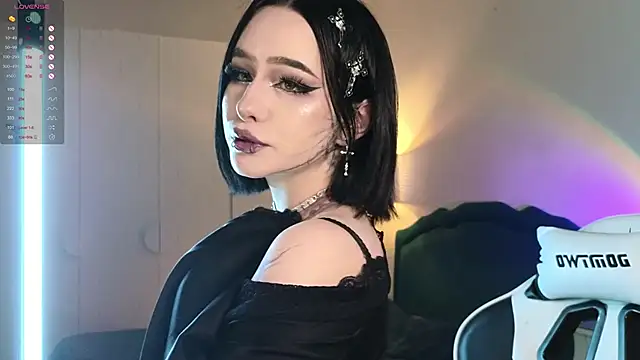 Snapshot of ghot1c_graceeee chatting on 02/08/25, 12:17 ghot1c graceeee online show from 02/08/25, 12:17