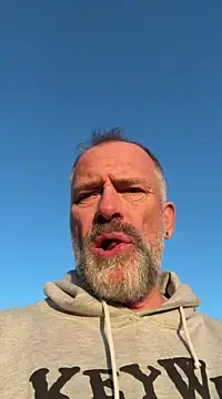 DaddybearVLC online show from 02/24/25, 04:04