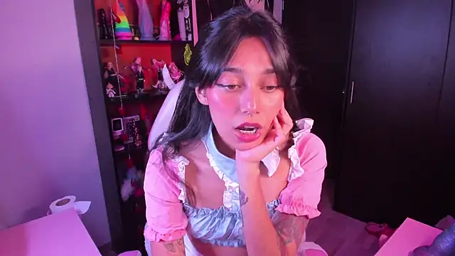 Snapshot of amber_yull chatting on 04/21/26, 02:37 amber yull online show from 04/21/26, 02:37