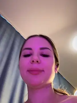 Alina Vibe Me online show from 02/25/25, 11:44