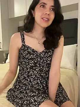 Snapshot of saori_10 chatting on 01/12/25, 03:07 saori 10 online show from 01/12/25, 03:07