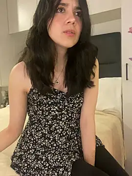 Snapshot of saori_10 chatting on 01/27/25, 06:19 saori 10 online show from 01/27/25, 06:19