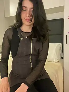 Snapshot of saori_10 chatting on 01/29/25, 04:26 saori 10 online show from 01/29/25, 04:26