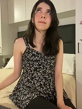 Snapshot of saori_10 chatting on 01/31/25, 06:35 saori 10 online show from 01/31/25, 06:35