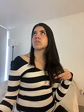 Snapshot of saori_10 chatting on 09/30/25, 08:36 saori 10 online show from 09/30/25, 08:36