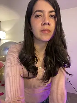 Snapshot of saori_10 chatting on 11/30/25, 04:16 saori 10 online show from 11/30/25, 04:16