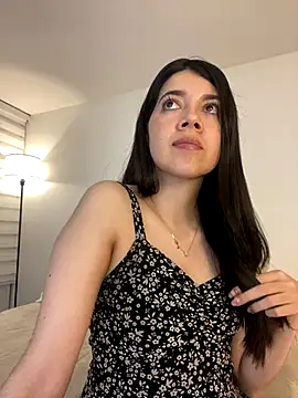 Snapshot of saori_10 chatting on 01/07/26, 04:37 saori 10 online show from 01/07/26, 04:37