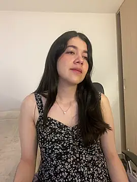 Snapshot of saori_10 chatting on 03/21/26, 11:08 saori 10 online show from 03/21/26, 11:08