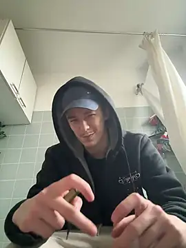 Toyjungee online show from 12/20/24, 02:49