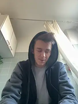 Toyjungee online show from 01/03/25, 01:25