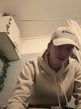 Snapshot of Toyjungee chatting on 03/06/26, 07:43 Toyjungee online show from 03/06/26, 07:43