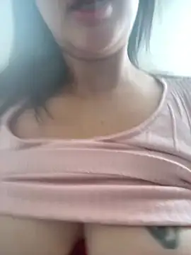 Sarahkhaalifa online show from 05/19/26, 08:20