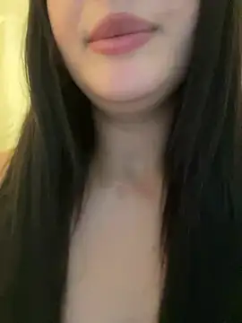 Sarahkhaalifa online show from 06/16/26, 09:45