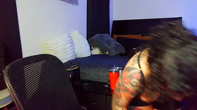 kimmiakiss22 online show from 11/09/25, 02:54