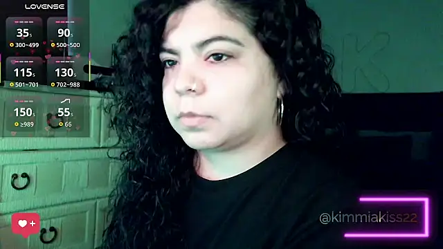 kimmiakiss22 online show from 02/03/26, 07:19