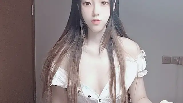 Snapshot of VaerySaenz chatting on 11/11/25, 02:55 VaerySaenz online show from 11/11/25, 02:55