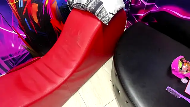 hot-threesome online show from 11/27/25, 04:14