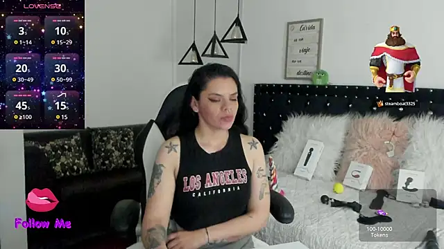 natasha logan  online show from 02/28/25, 01:14