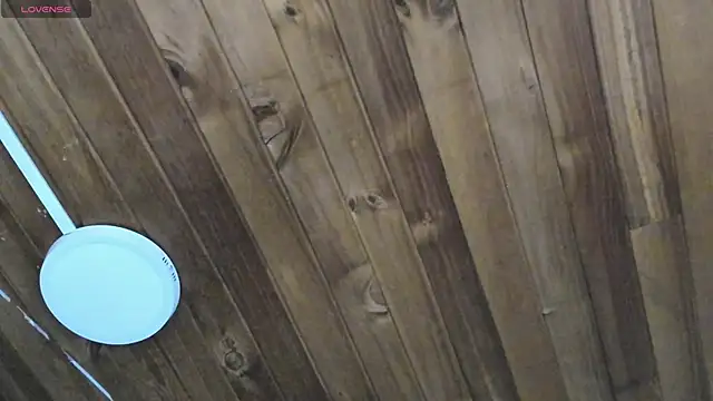 natasha logan  online show from 10/06/25, 04:21