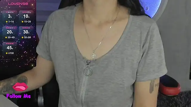 Snapshot of natasha_logan_ chatting on 01/12/26, 04:07 natasha logan online show from 01/12/26, 04:07