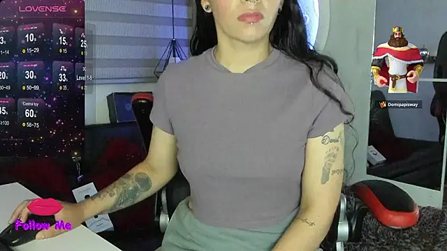 Snapshot of natasha_logan_ chatting on 02/03/26, 06:40 natasha logan online show from 02/03/26, 06:40