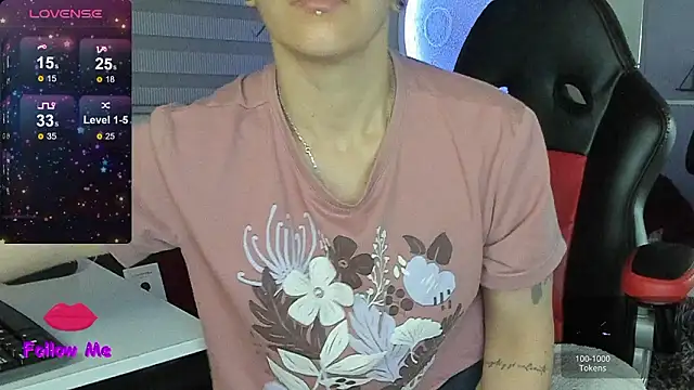 Snapshot of natasha_logan_ chatting on 02/24/26, 04:10 natasha logan online show from 02/24/26, 04:10